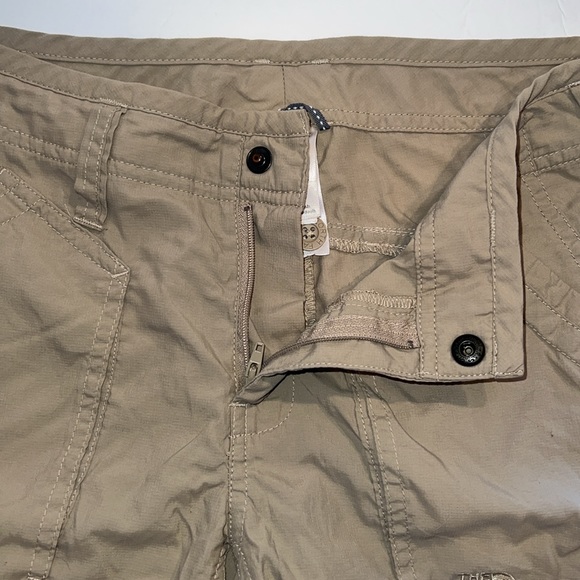 The North Face Shorts Womens 4 Long Khaki Tan Bermuda Casual Outdoor Hike READ - Picture 7 of 8